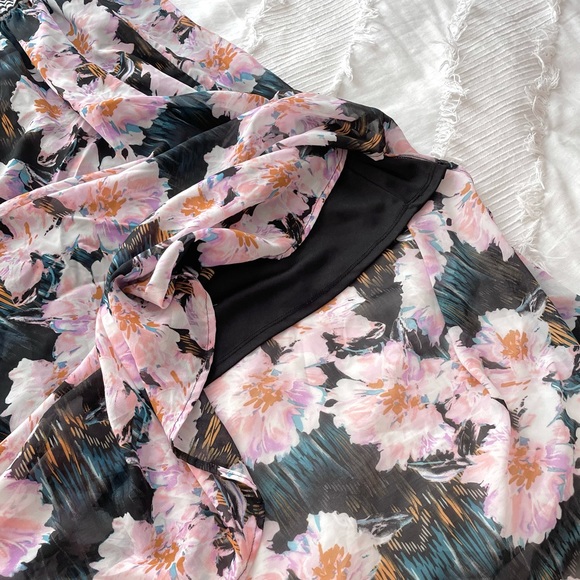 Xhilaration Sheer Floral Maxi Dress Size Medium - Picture 5 of 5